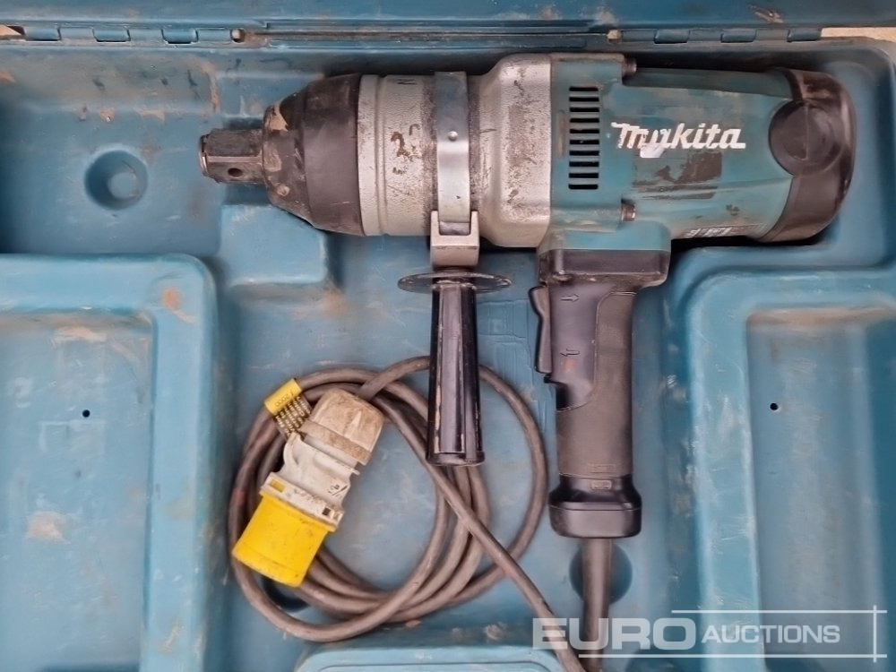 Stavebné zariadenia Sealey 230Volt Welder, Draper 230Volt Battery Charger/Starter, Makita TW1000 110Volt Impact Wrench, Sealey Micrometer Torqe Wrench (3 of): obrázok 12